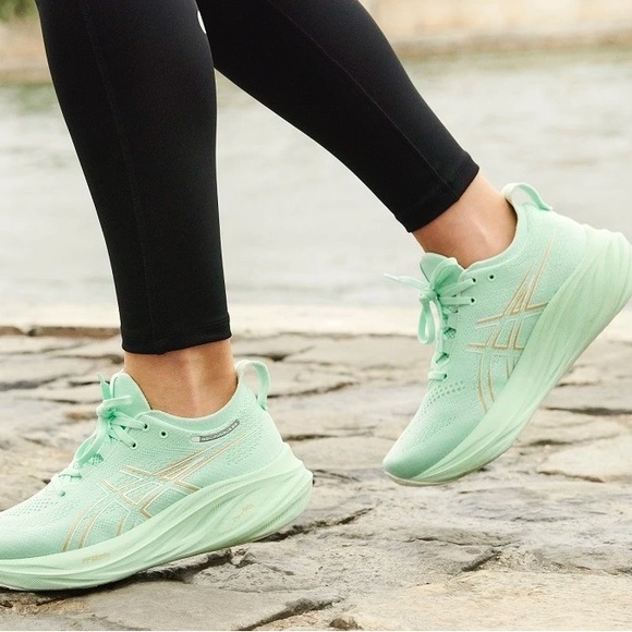 GEL-NIMBUS 26 Mint Medium Running Shoes - Picture 2 of 12